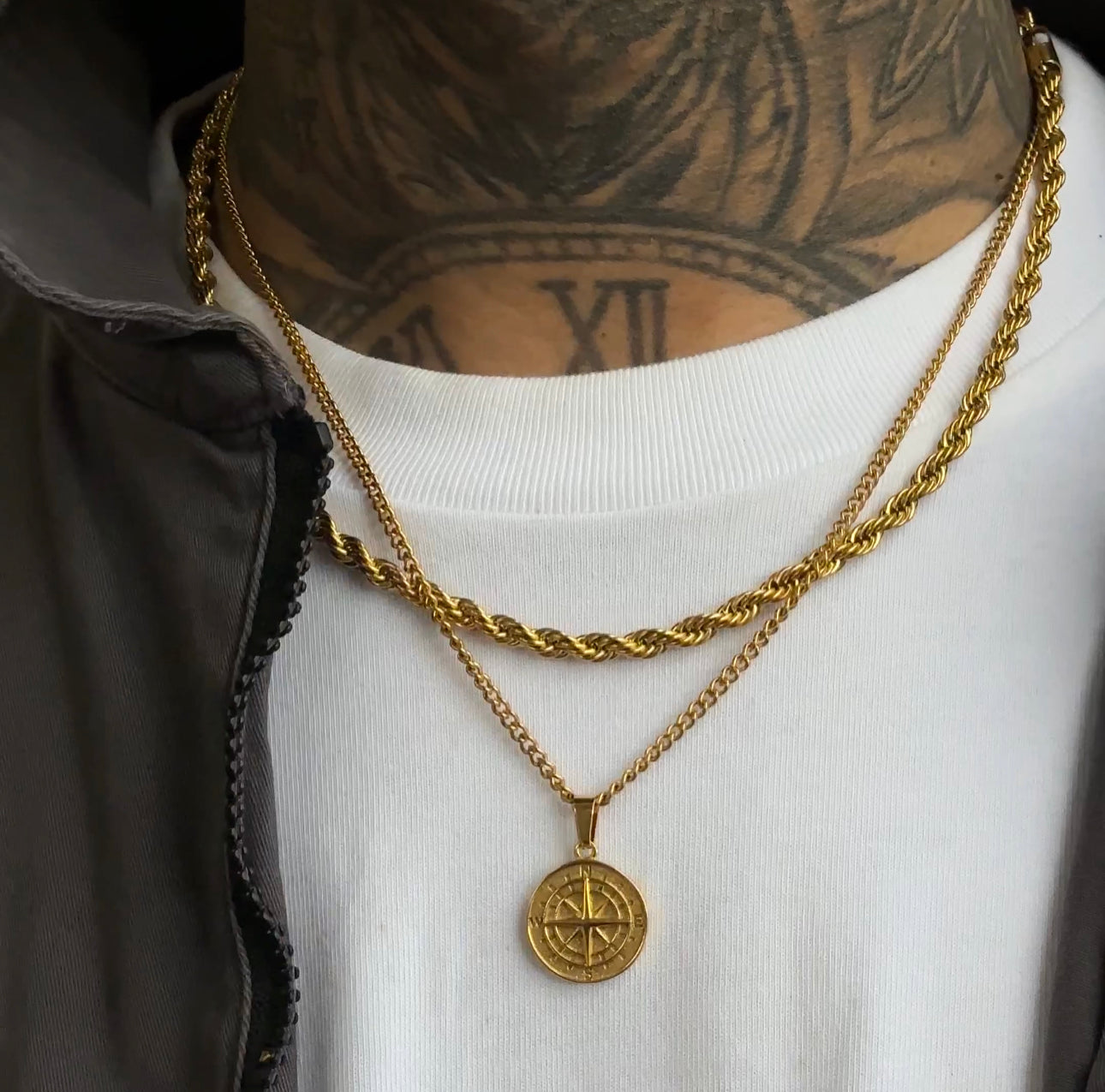 Gold Compass Pendant X Rope Chain Set